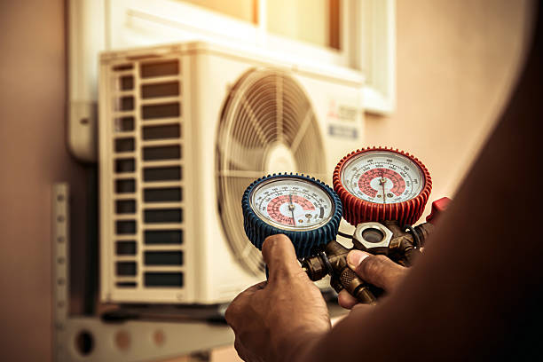 Professional Ac Installation technician working in Burkettsville, OH